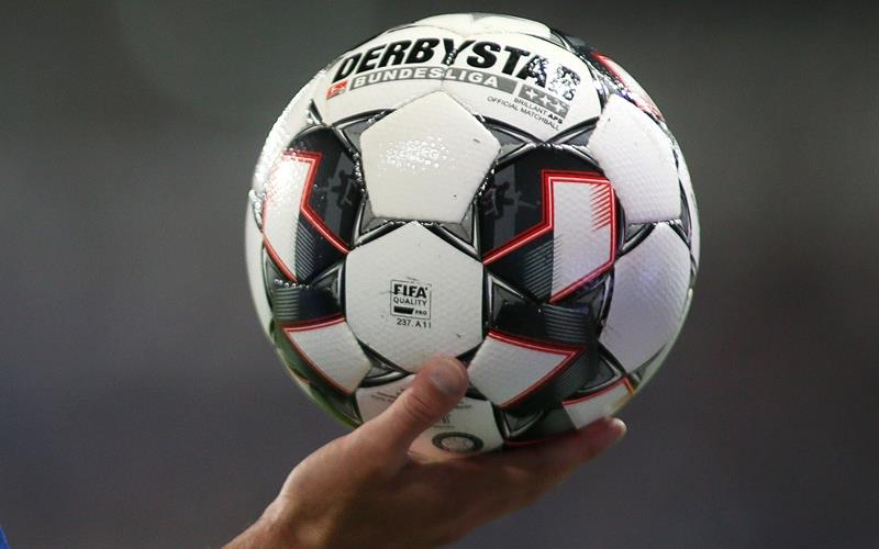Bald schon rollt der Ball bei der Fußball-EMGB-Foto (Archiv): Sudheimer/Eibner-Pressefoto