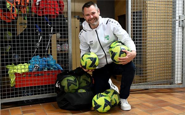 Bastian Stephan: Mit Leib und Seele Trainer im Nachwuchsbereich.GB-Foto: Holom