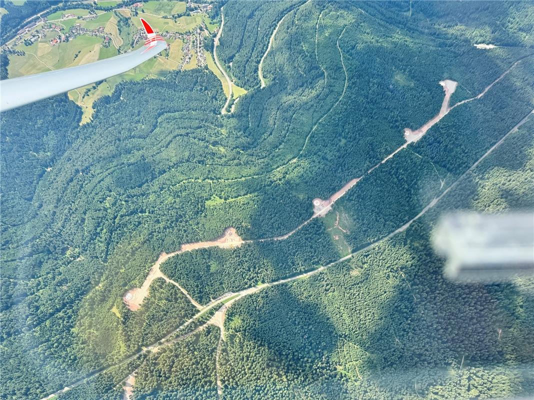 Bau von Windpark südlich Besenfeld.  Von Rainer Braitmaier aus Herrenberg.