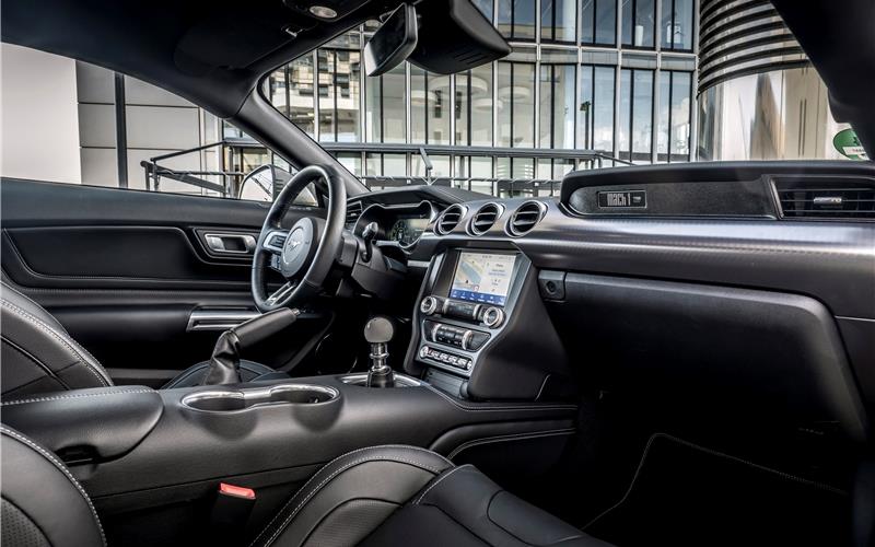 Beheizte und belüftete Vordersitze sind serienmäßiger Komfort