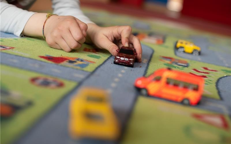 Bei der Betreuung seiner 61 Zöglinge befindet sich der Kindergarten in Rohrau trotz steigender Einwohnerzahlen noch in der Spur. GB-Foto: Vecsey