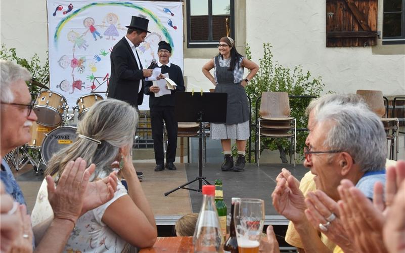 Bei der Museumsnacht wurde ein Streitgespräch zur Einrichtung der Kinderbetreuung inszeniert. GB-Foto: Vecsey
