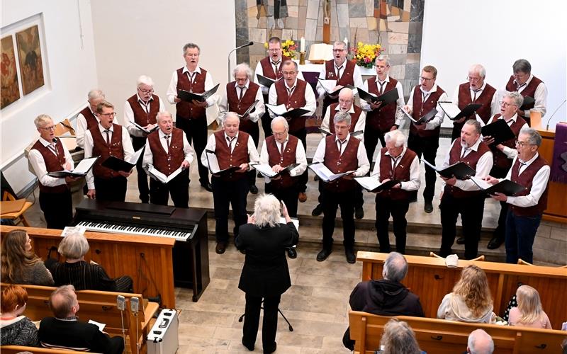 Bei öffentlichen Auftritten wie im März beim Konzert in der Wendelinskirche präsentiert sich der Liederkranz. GB-Foto (Archiv): Holom