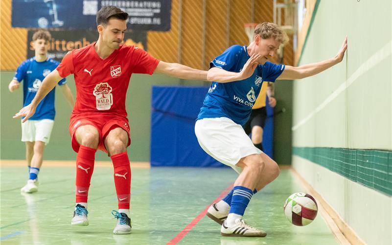 Beim „Gäubote“-Cup schied der SV Rohrau (blau) in der Vorrunde aus. GB-Foto: Vecsey