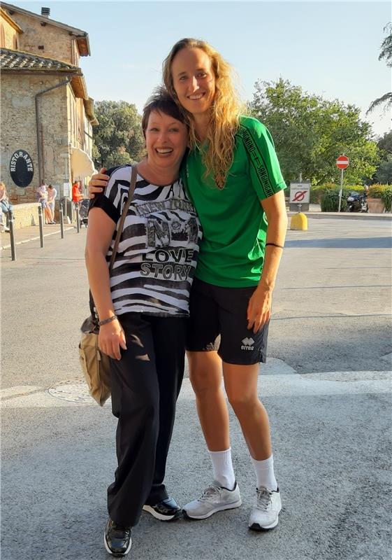 Beim gemütlichen Bummel in der Altstadt von San Gimignano/ Italien hat Christine...