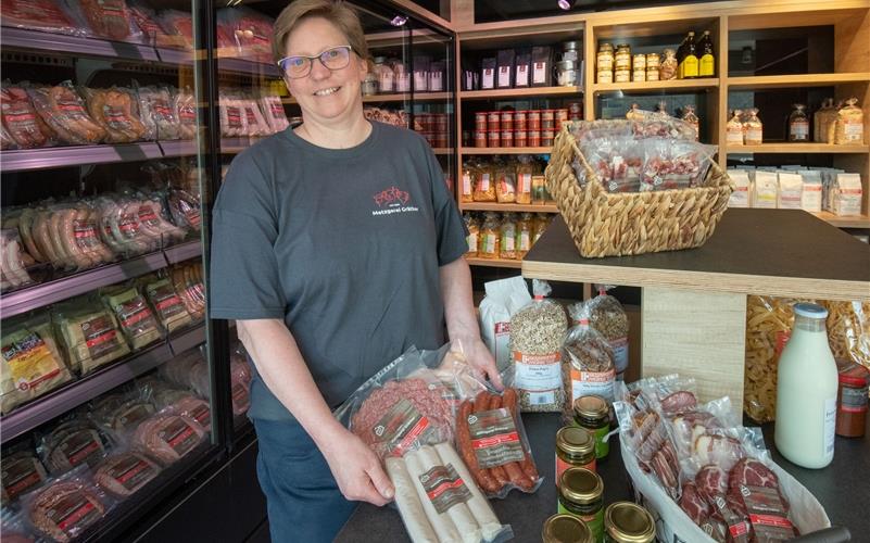 Es bleibt bei „Klein, aber fein“ Bettina Gräther im neu gestalteten Laden. GB-Foto: Vecsey