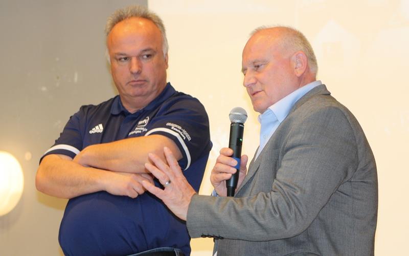 Bezirkschef Roland Ungericht (links) hat wegen der Wechselanträge von 13 Vereinen noch einmal den WFV-Spielausschussvorsitzenden Harald Müller kontaktiert. GB-Foto (Archiv): gb