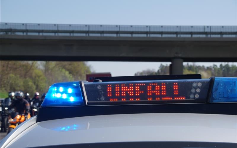 Nach Unfall an der
Autobahn bei Bondorf zum Alkoholtest