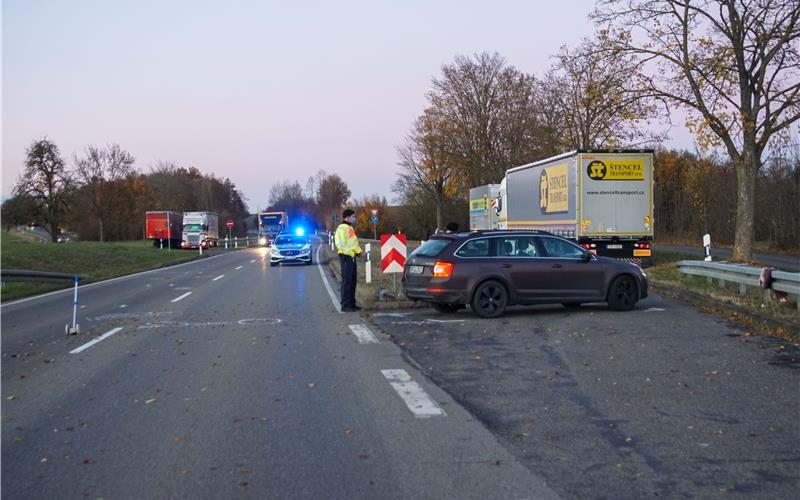 Schwerer Unfall bei Bondorf: Motorradfahrer muss ins Krankenhaus