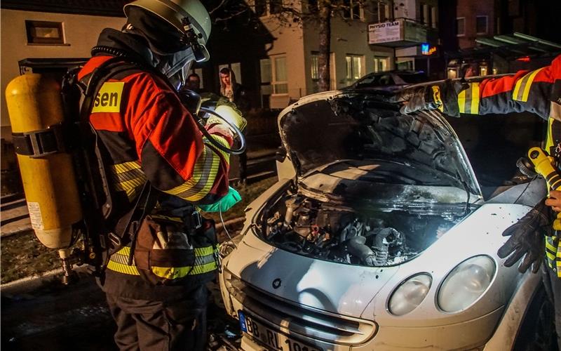 Smart gerät bei Unfall in Brand