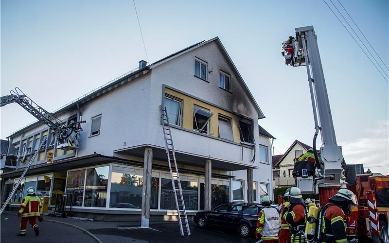 Großeinsatz der Feuerwehr am späten Montagabend im Gärtringer Rohrweg Großeinsatz der Feuerwehr am späten Montagabend im Gärtringer Rohrweg