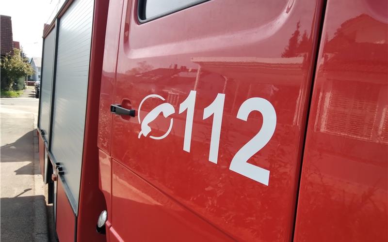 Gäufeldener Feuerwehr löscht Flächenbrand Gäufeldener Feuerwehr löscht Flächenbrand