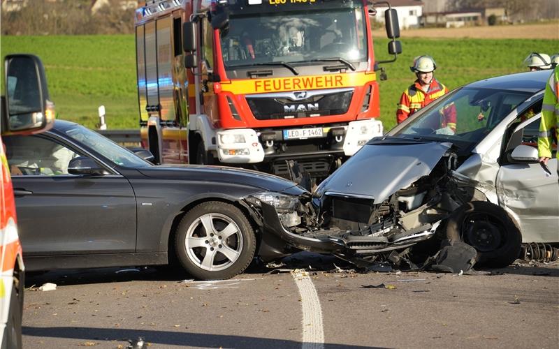 Vier Senioren bei Unfall schwer verletzt