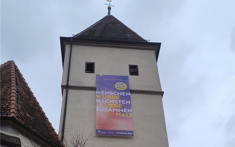 Vor der Bundestagswahl: Kirchen zeigen Flagge gegen rechts Vor der Bundestagswahl: Kirchen zeigen Flagge gegen rechts