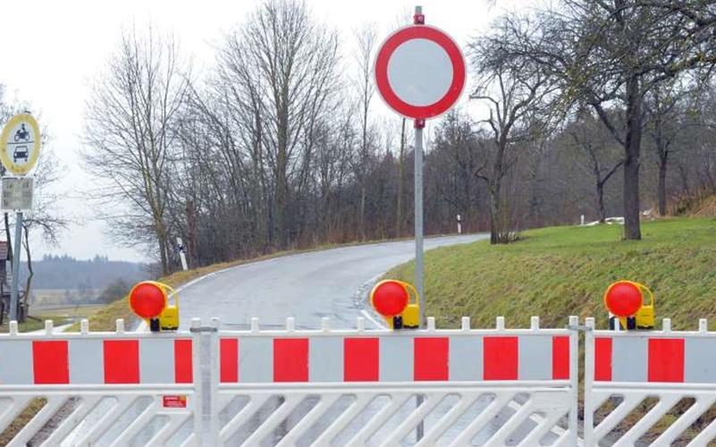 Am Mittwoch von 8 bis etwa 14 Uhr: Straßensperrung und Umleitung bei Jettingen Am Mittwoch von 8 bis etwa 14 Uhr: Straßensperrung und Umleitung bei Jettingen