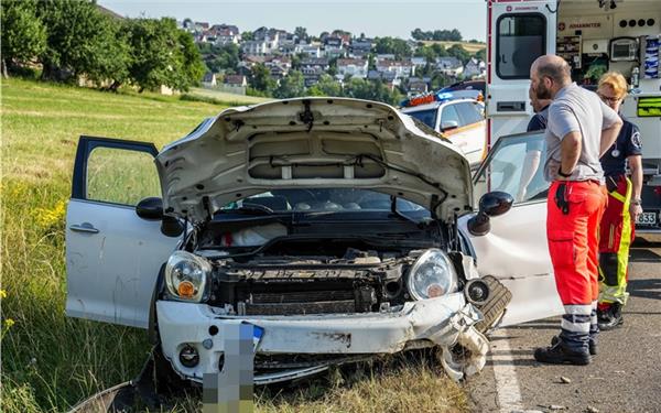19-Jähriger bei Unfall zwischen Gärtringen und Aidlingen schwer verletzt