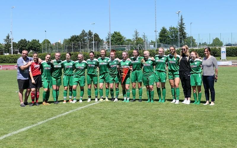 Bundesliga-Frauen des SC Freiburg in Herrenberg