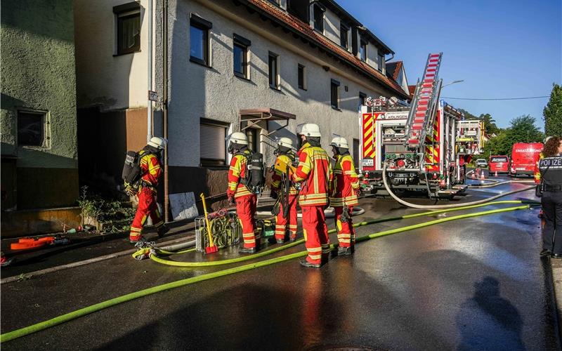 Scheunenbrand: Ortsdurchfahrt Dachtel gesperrt Scheunenbrand: Ortsdurchfahrt Dachtel gesperrt