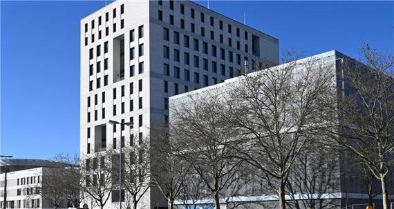 Knapp über der Milliarde oder knapp drunter?