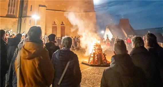 Licht hält Einzug in die dunklen Gotteshäuser