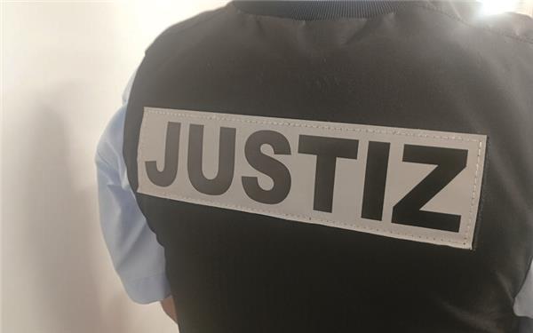 Kameras zeichnen Arbeit der Zollbeamten auf