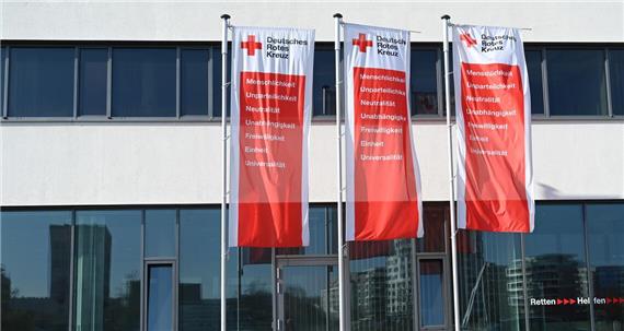 Revolte hier, volle Rückendeckung dort