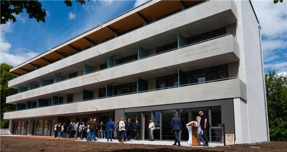 Ein Gebäude, das Perspektive bieten soll