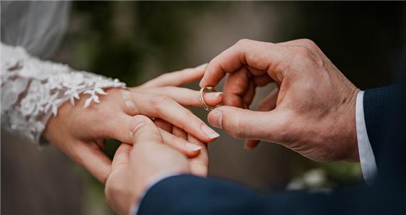 Heiratsschwindler mit Doppelleben?