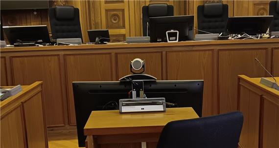 Beleidigung mit Messer quittiert