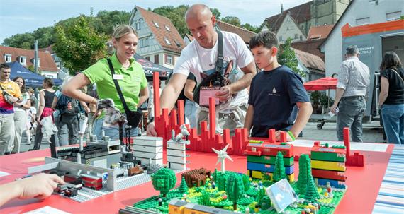 Eine Straße wehrt sich gegen den Klimawandel