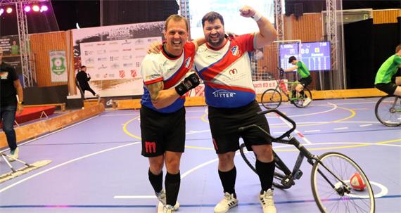 Seeber und Schäfer steigen souverän auf