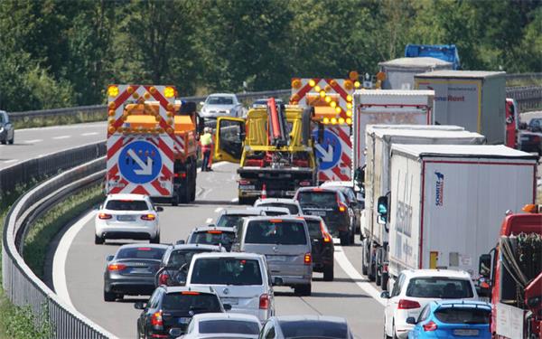 Beginn der Herbstferien: ADAC warnt vor Staus auf A 81 und A 8 im Kreis Böblingen