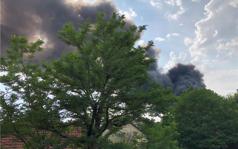 Großbrand in Herrenberg: Keine Verletzten Großbrand in Herrenberg: Keine Verletzten