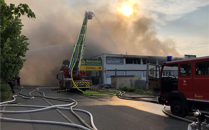 Großbrand in Herrenberg: Keine Verletzten Großbrand in Herrenberg: Keine Verletzten