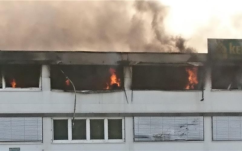 Großbrand in Herrenberg: Keine Verletzten