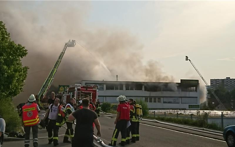 Großbrand in Herrenberg: Keine Verletzten Großbrand in Herrenberg: Keine Verletzten