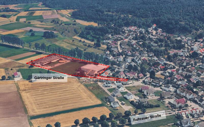 Bis zu 42 neue Wohneinheiten könnten in dem rot umrandeten Bereich entstehen. GB-Foto: gb
