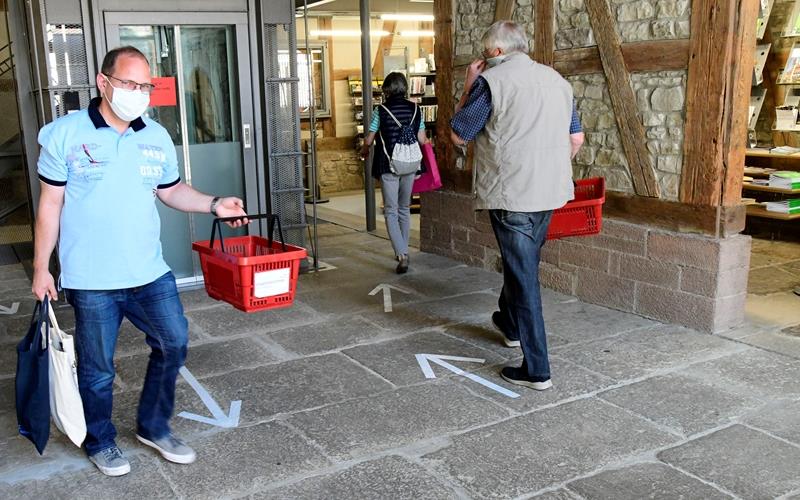 Bleibt die Inzidenz im Kreis bis Samstag unter 50, warten ab Montag weitere Lockerungen, unter anderem entfielen dann Auflagen für Büchereien wie die Stabi Herrenberg GB-Foto (Archiv): Holom