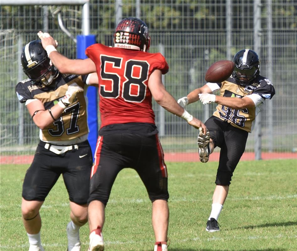 Bondorf, Sportplatz, American Football, Landesliga, Bondorf Bulls - Red Knights ...