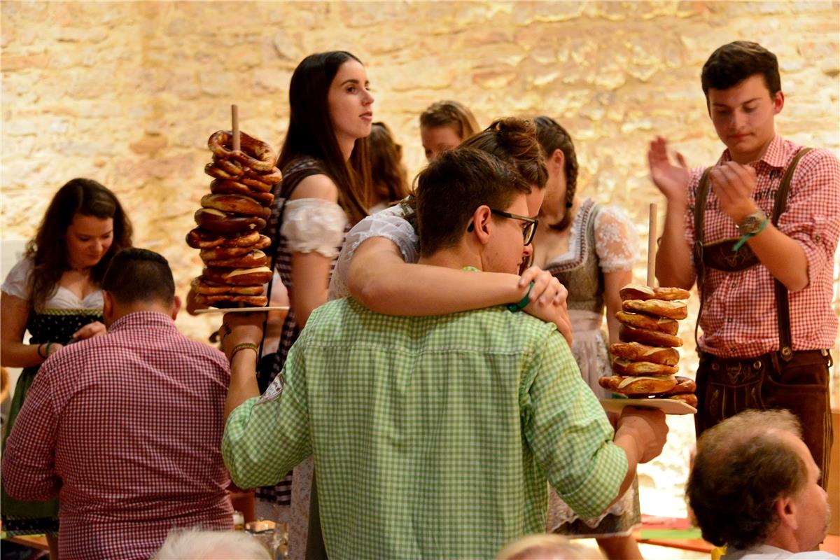 Bondorf Zehntscheuer Dirndl trifft Lederhose, Musikverein / Foto: Holom