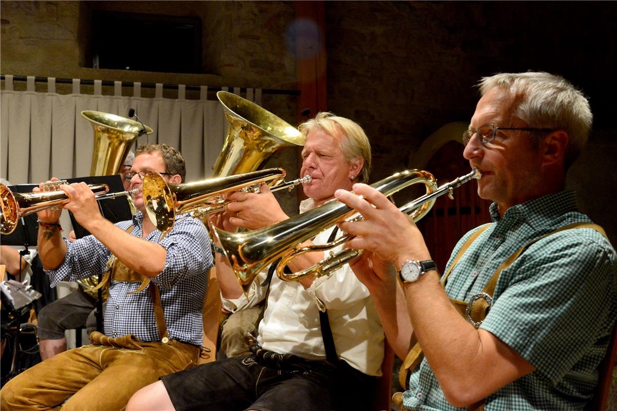 Bondorf Zehntscheuer Dirndl trifft Lederhose, Musikverein / Foto: Holom