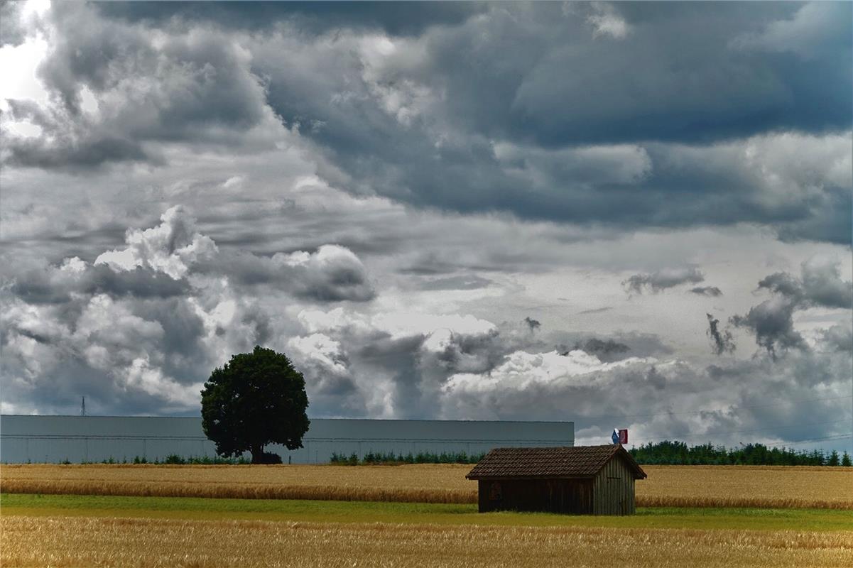 Bondorfer Gewitterwolken, fotografiert von Eckbert Kaiser aus Hailfingen.