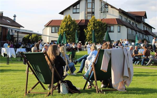 „Break am Lake“ lockt Hunderte Besucher an den Natursee