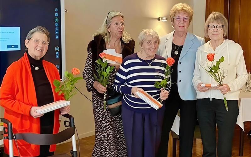 Bridgeclub Herrenberg: Langjährige Mitglieder wurden geehrt. GB-Foto