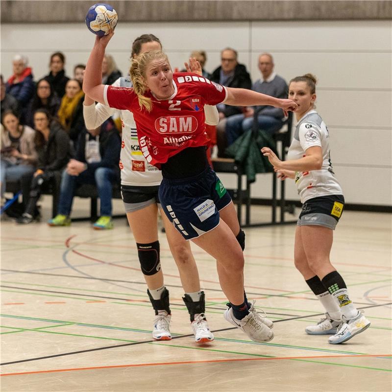 Caren Hammer (VfL Waiblingen #15), Stefanie Schoenberg (SG H2Ku Herrenberg #02) ...