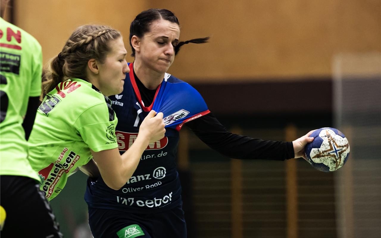Carolin Tule (Nr.07, SG H2Ku Herrenberg) gegen Johanna Andresen (Nr.18, TSV Nord...