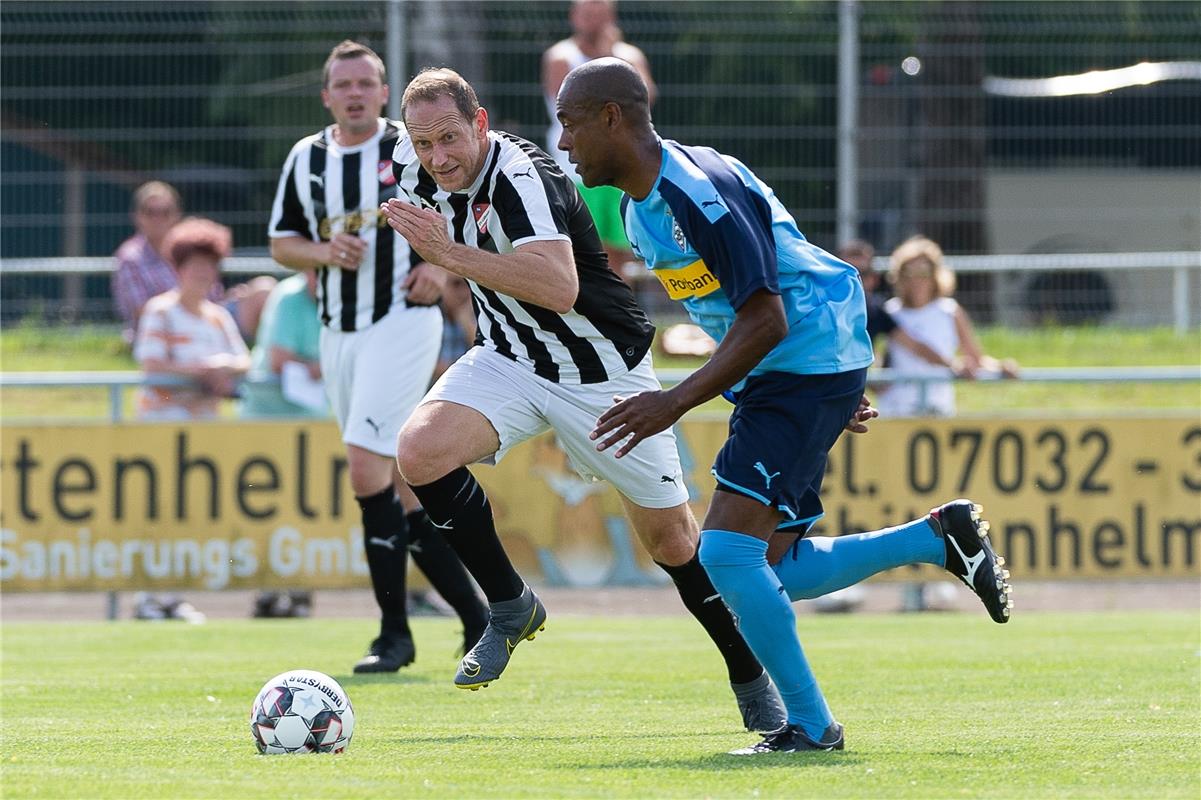 Chiquinho (Borussia Moenchengladbach Traditionself #16),  TV Guelstein AH vs. Bo...