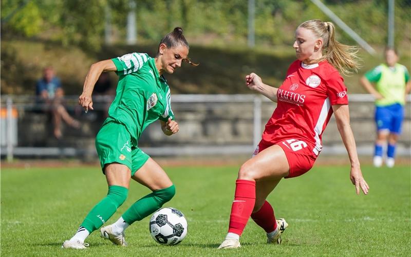 Christina Riechers (links) gehört zu den unumstrittenen Führungsspielerinnen bei den Frauen des VfL Herrenberg. GB-Foto: Eibner Lang