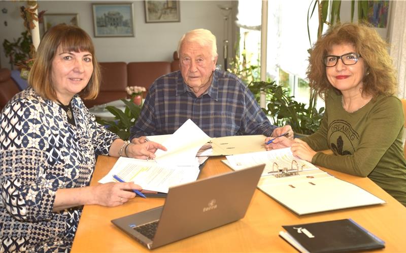 Christine Kaupp (von links), Gerhard Münzer und Nihal Ilgun-Bonfert sind sich einig: Da klassische Vorstände schwer zu finden sind, soll der Gewerbe- und Handelsverein Nufringen eine neue Führungsstruktur bekommen. GB-Foto: Reichert