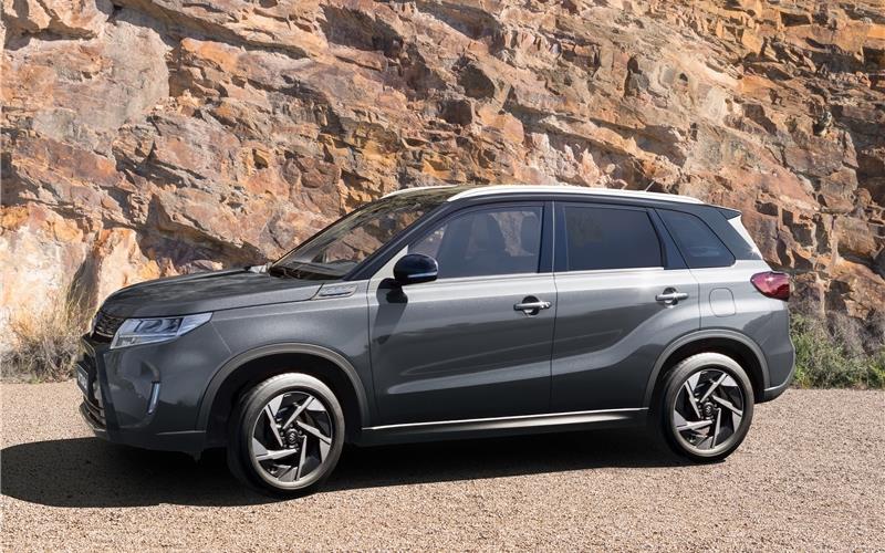 Suzuki enthüllt Facelift für sein Erfolgsmodell City-SUV mit geschärfter Optik: Der überarbeitete Suzuki Vitara